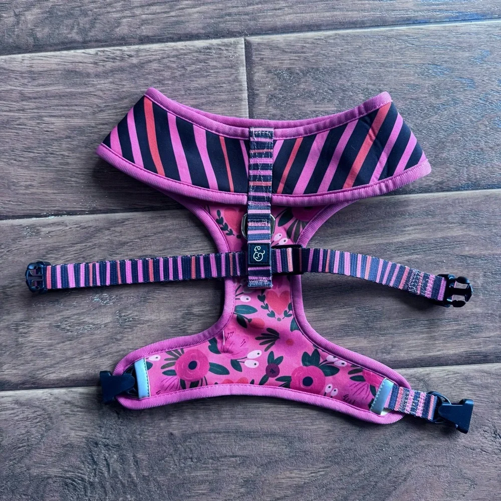 Lucy and Co. Posy Pink Reversible Harness size XL
